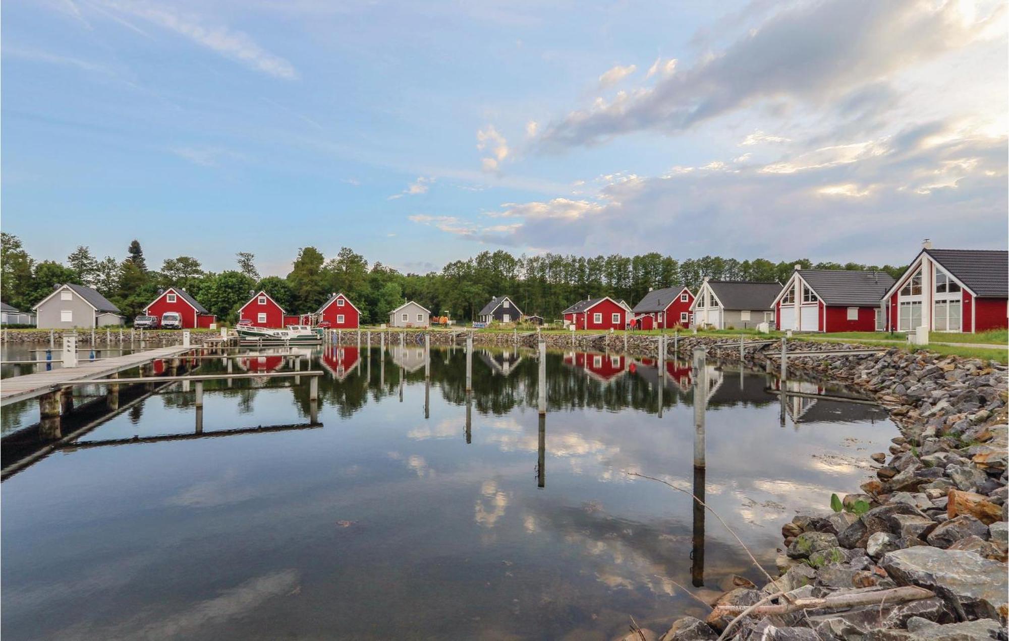 Cozy Home In Zerpenschleuse With Sauna Eksteriør billede